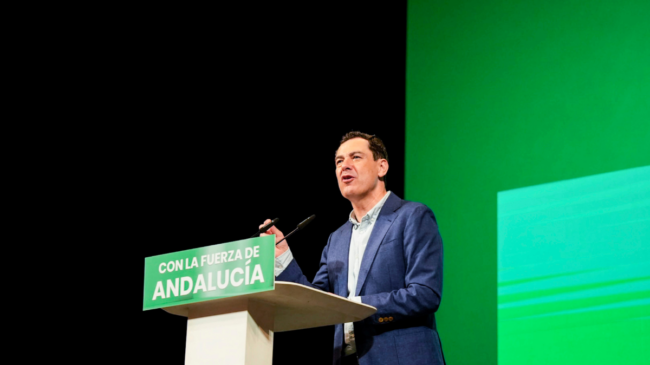 Juanma Moreno pide «hasta el último voto» para no depender de Vox en Andalucía
