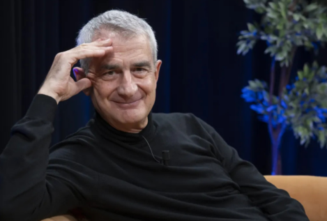 Benito Arruñada: «Cuando sale algún político brillante la ciudadanía tiende a machacarlo»