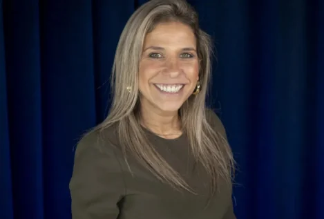 Karina Sainz Borgo: «‘Nazarena’ fue ese desierto que yo tenía que atravesar»