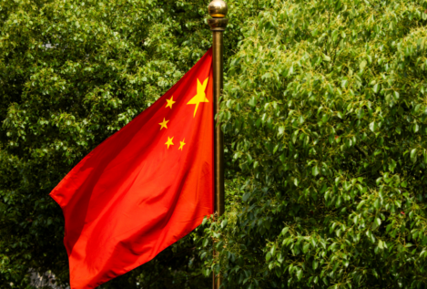 China levanta sanciones a dos bancos lituanos tras anular la UE las suyas a entidades chinas