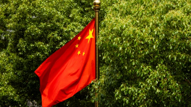 China levanta sanciones a dos bancos lituanos tras anular la UE las suyas a entidades chinas