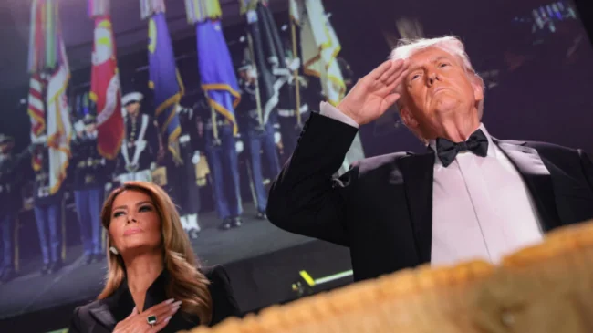 Trump es evacuado de la cena de corresponsales tras un intento de atentado