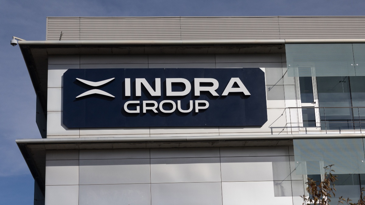 Goldman Sachs eleva su número de acciones de Indra y roza el 11%