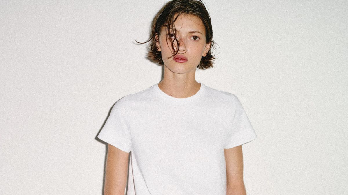 Adiós a los vaqueros acampanados: los nuevos pantalones tendencia en Zara, Mango y Primark en 2026 son los ‘capri’ sin duda