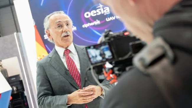 Oesía subraya su «trabajo conjunto» con el Gobierno español tras las amenazas de Rusia