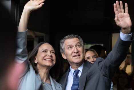 Feijóo, a Machado: «España está con la libertad, no con la dictadura escondida en Barajas»