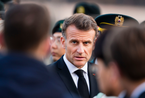 Macron pide reabrir Ormuz «sin demora y sin condiciones» tras hablar con el presidente iraní