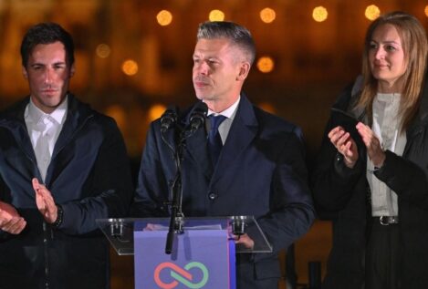 Magyar promete una Hungría europea y humana tras ganar las elecciones