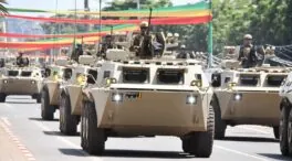 Grupos armados lanzan una ofensiva múltiple en la capital de Malí y otros puntos del país