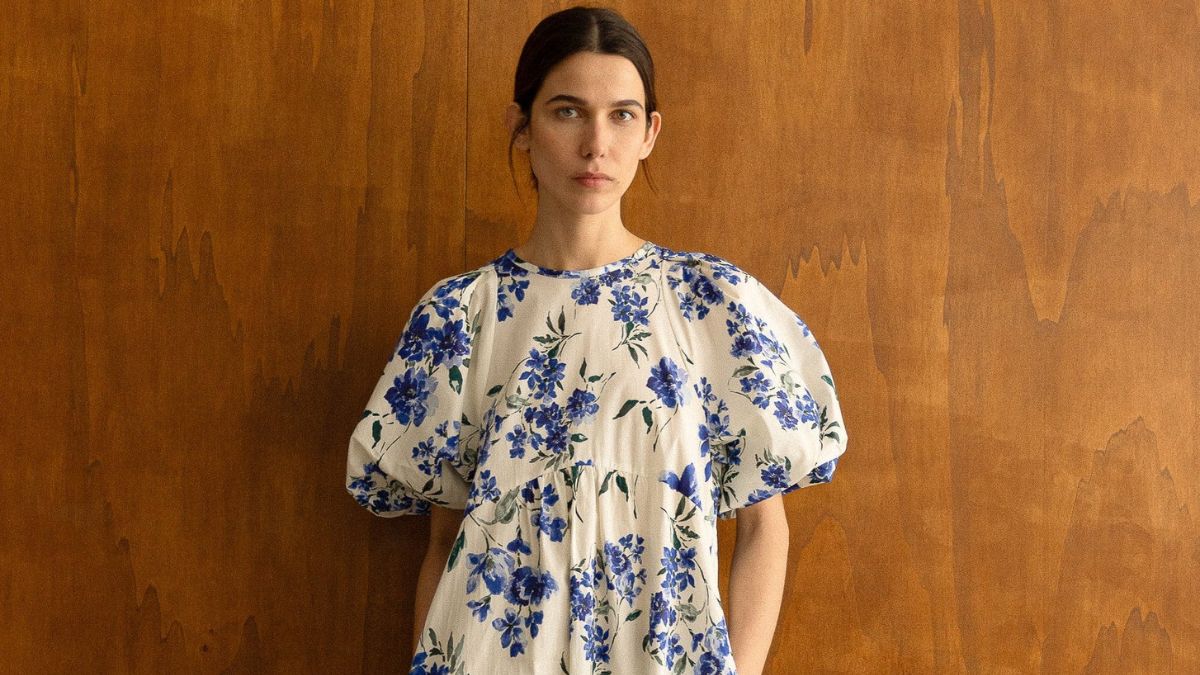 Ni vaqueros ni faldas: Mango y estas marcas españolas tienen los cinco vestidos básicos que te salvarán el look en primavera para ir a la oficina