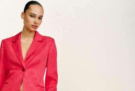 Zara y Mango tienen el vaquero que combina con cualquier camisa y es el básico imprescindible de primavera: estiliza y nunca falla