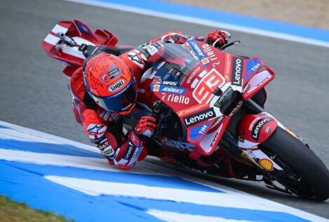 Marc Márquez gana bajo la lluvia y desata la locura en Jerez