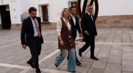 Así se negoció el pacto PP-Vox: Guardiola sentada en la mesa y el aborto en el cajón