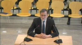 Rajoy niega que Bárcenas le entregase dinero de 'caja b' o que triturase recibís en su despacho