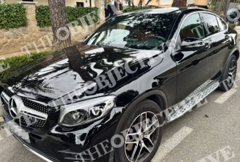 Pedro Sánchez se inventó el mito del Peugeot para ocultar un Mercedes de 70.000 euros