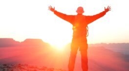 Michel Onfray (67), filósofo y escritor francés, ya lo adelantó: «La felicidad no es un ideal absoluto, sino una experiencia imperfecta y cotidiana»