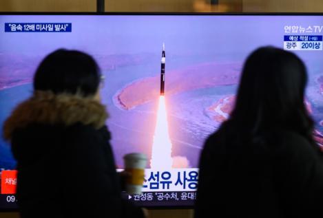 Corea del Norte lanza varios misiles balísticos hacia el mar de Japón