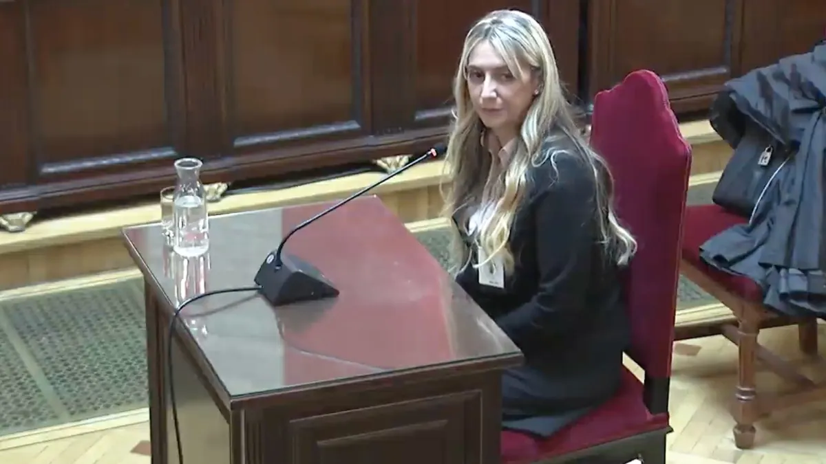 Miss Asturias asegura que Ábalos y Koldo «algo hicieron por detrás» para colocarla en Logirail