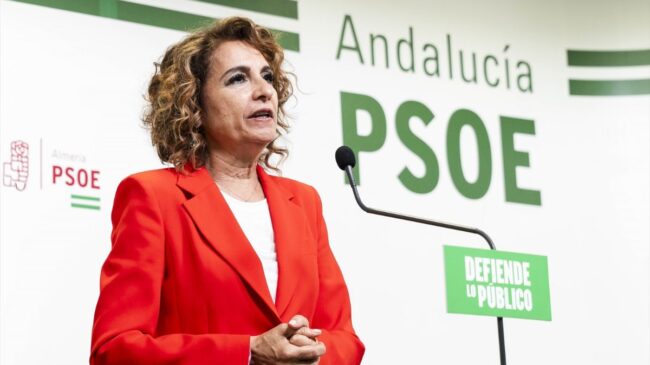 María Jesús Montero promete una ley de tiempos máximos de espera sanitaria