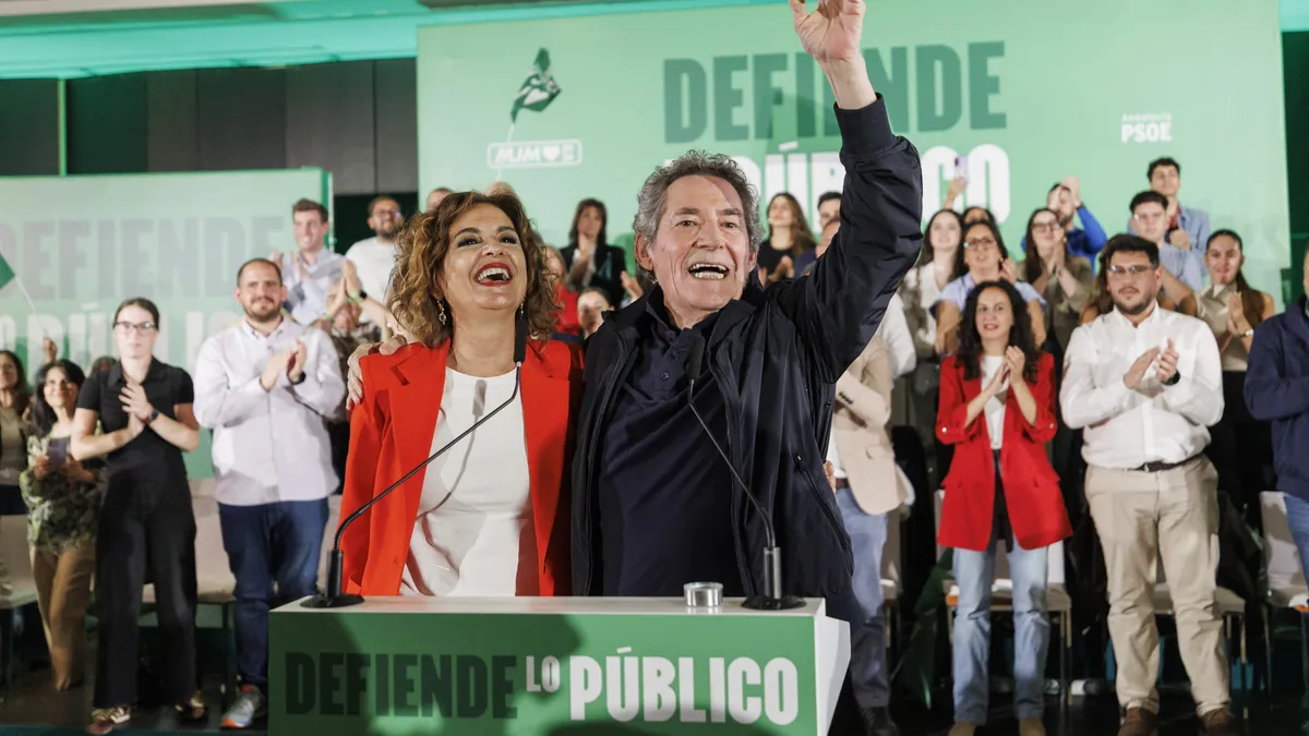 Montero abre campaña junto a Miguel Ríos y vaticina su «victoria» en Andalucía