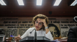 La Junta Electoral Central obliga a María Jesús Montero a comparecer en el Senado