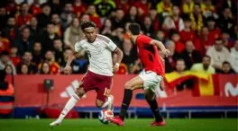 Los Mossos investigan cánticos islamófobos y xenófobos en el partido España-Egipto