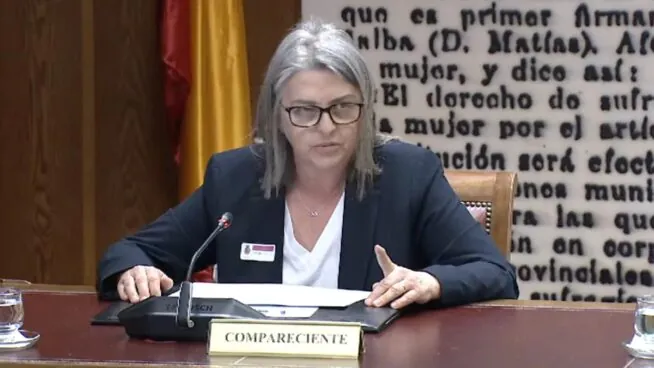 La mujer de Cerdán se niega a declarar y reclama abandonar la comisión del 'caso Koldo'