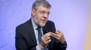 VÍDEO | Entrevista a Alberto Nadal: «Con Sánchez la clase media es cada vez más pobre y más dependiente»