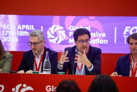 Óscar López dice que a la derecha le «molesta» la regularización pese a sostener el crecimiento