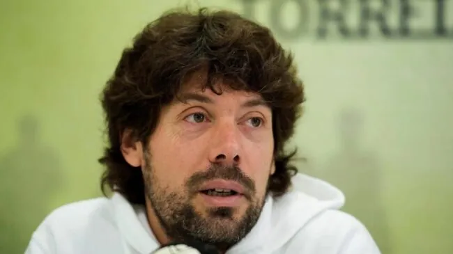 El exciclista cántabro Óscar Freire, condenado por un delito leve de injurias a su mujer