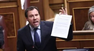 Puente, contra Moreno: Renfe pide al juzgado detalles de la gestión del 112 andaluz en Adamuz