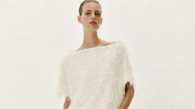 Ni 'capri' ni 'bombachos': Zara y Mango traen los cinco vaqueros rectos tendencia de primavera perfectos para looks de cualquier evento