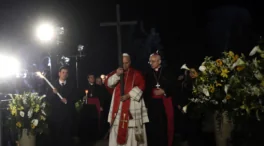 El Papa León XIV clama contra la guerra y el abuso de poder en su primer Via Crucis