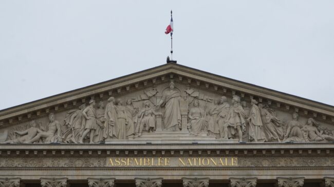 Francia elimina las zonas de bajas emisiones para vehículos contaminantes