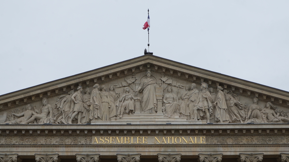 Francia elimina las zonas de bajas emisiones para vehículos contaminantes