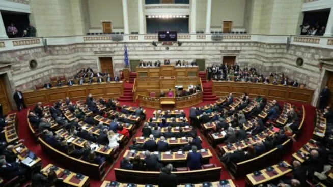 El Parlamento de Grecia le quita la inmunidad a 13 diputados por fraude con fondos de la UE