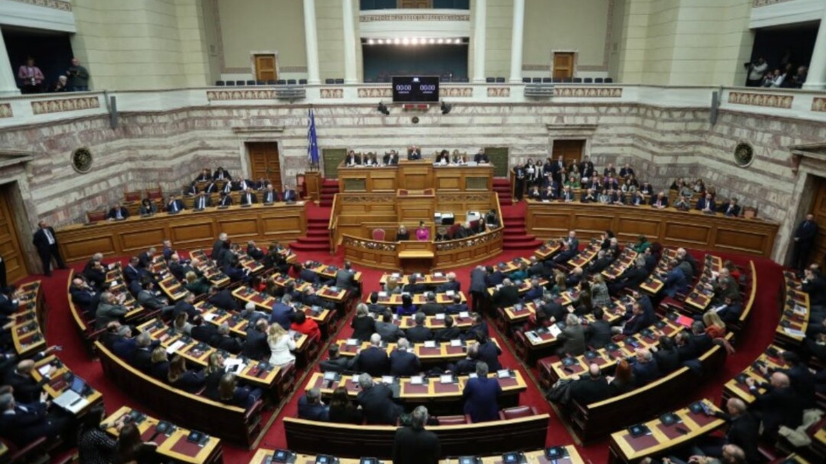 El Parlamento de Grecia le quita la inmunidad a 13 diputados por fraude con fondos de la UE