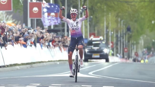 Paula Blasi consigue un triunfo histórico en el ciclismo español en la Amstel Gold Race