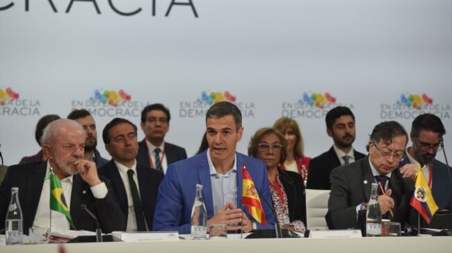 Sánchez llama a la acción a los progresistas para defender la democracia