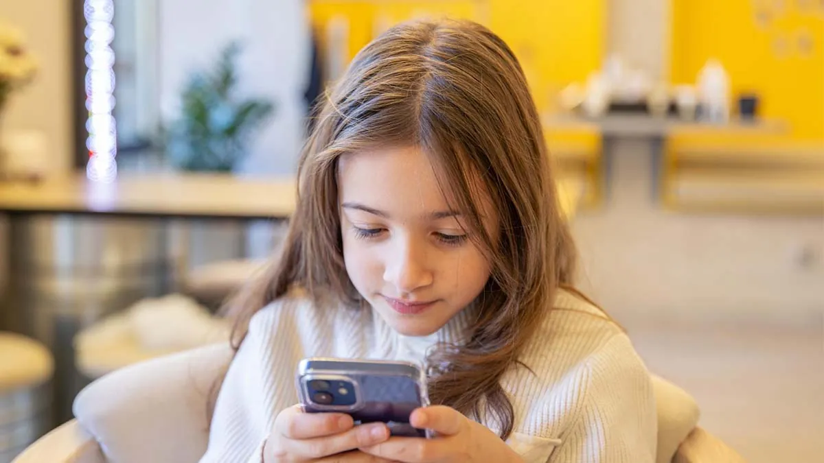 El móvil en el aula: estrategias que funcionan más allá de la prohibición