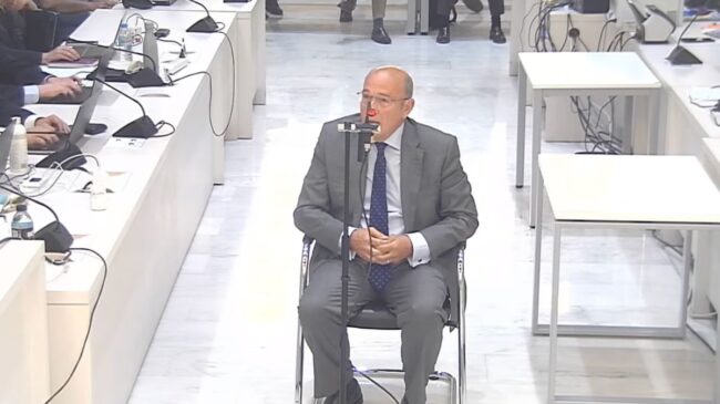 Pérez de los Cobos no recuerda operaciones con fondos reservados sobre 'Kitchen'