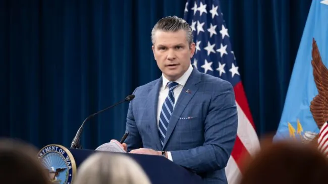 El Pentágono proclama el «control real» de Ormuz y aconseja a Irán cerrar un acuerdo