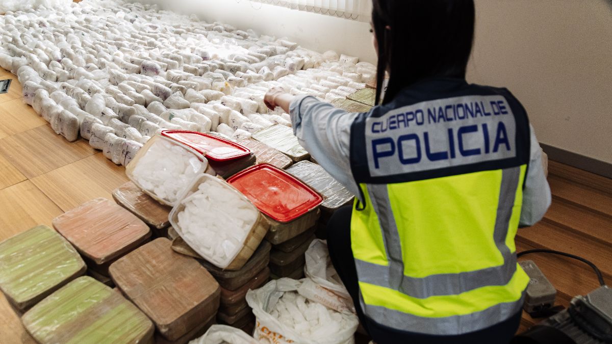 La Policía interviene el mayor alijo de cocaína en las costas de Huelva: cinco toneladas de droga