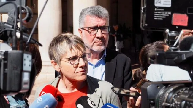 Compromís asegura que la «recolocación» de trabajadores es una «operación» de Catalá