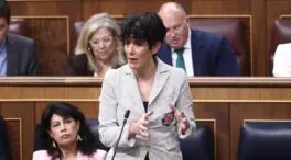 La portavoz del Gobierno evita condenar al alcalde socialista de Lérida por prohibir el burka