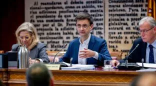 RTVE y sus estrellas se alían para denunciar la «persecución» del 'lobby' de las privadas