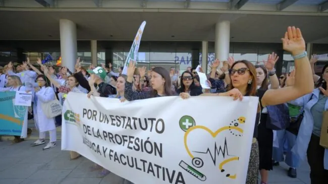Los médicos vuelven a la huelga la próxima semana «ante la falta de avances» de Sanidad