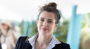 El precioso pueblo que sirvió como refugio a Carlota Casiraghi en la Provenza francesa: se rodea de lavanda y arte