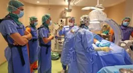 Madrid saca pecho de su liderazgo en las listas de espera quirúrgicas y ante el «disgusto» de Mónica García