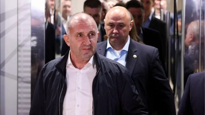 Constituido el Parlamento búlgaro, con el prorruso Radev como probable primer ministro